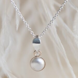 white-pearl-necklace-katart